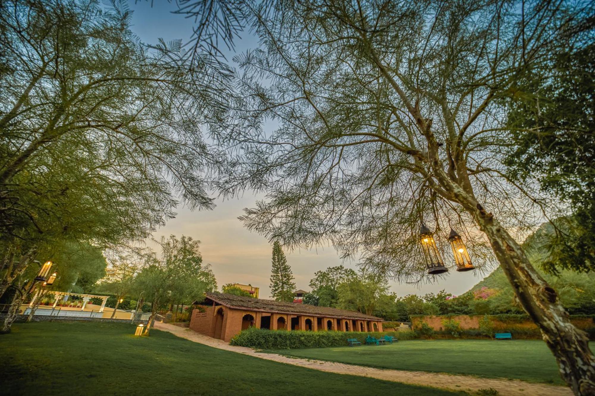 The Royal Retreat Resort & Spa Udaipur Exterior foto