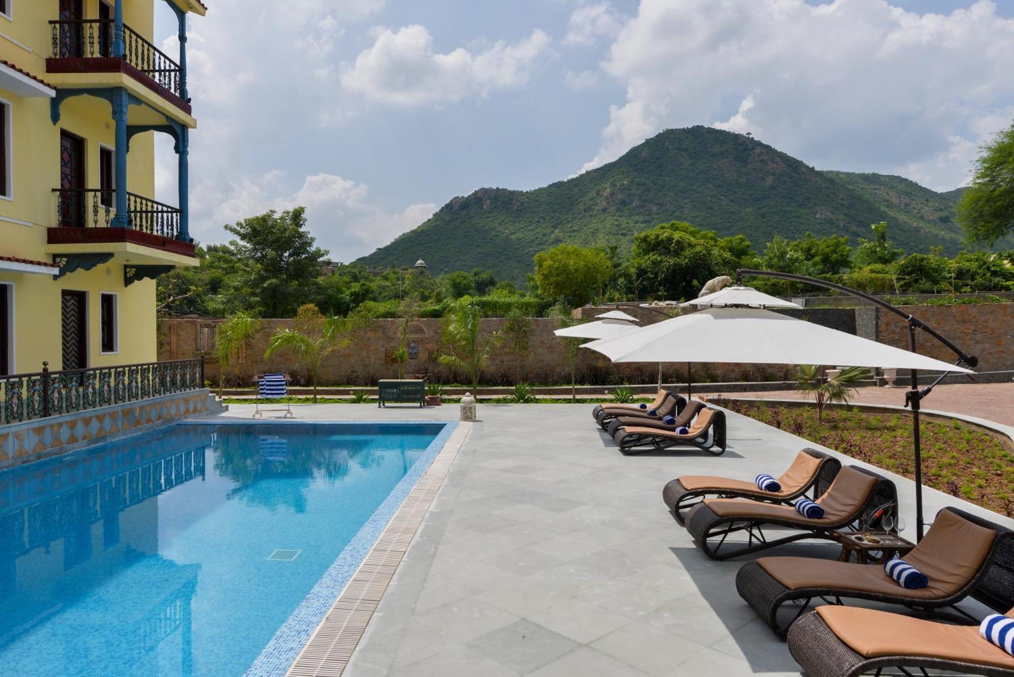 The Royal Retreat Resort & Spa Udaipur Exterior foto