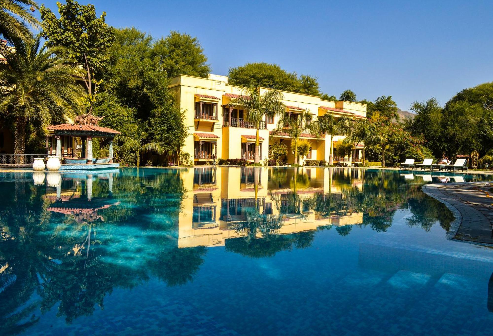 The Royal Retreat Resort & Spa Udaipur Exterior foto