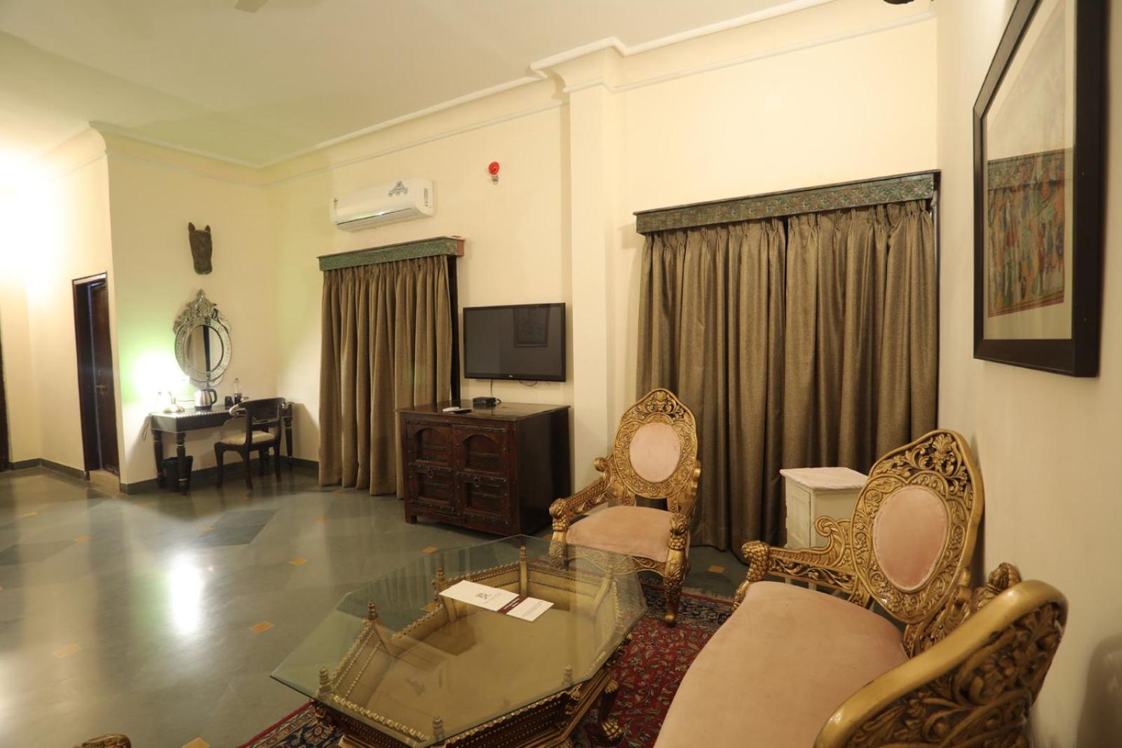The Royal Retreat Resort & Spa Udaipur Exterior foto
